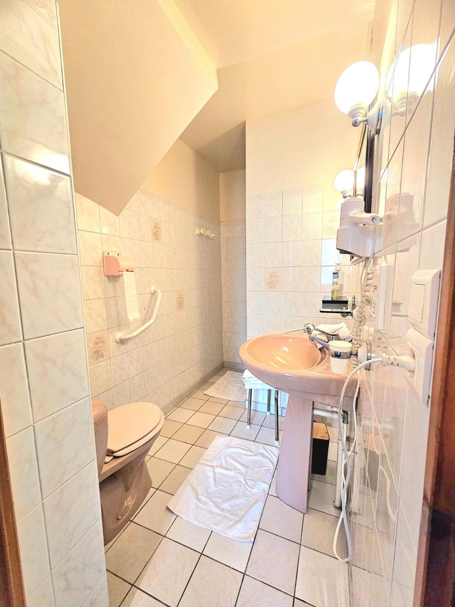 Chambres d'Hotes chez Renée Le Charmel Esterno foto